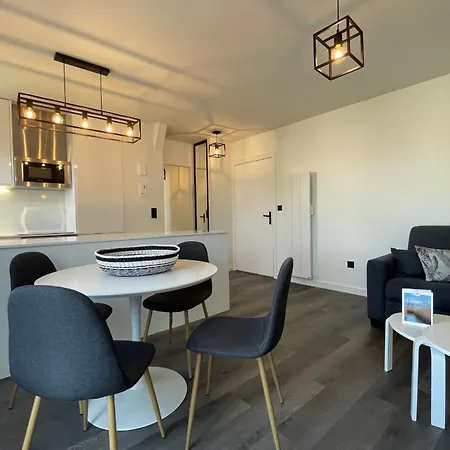 The Black Swan - Hypercentre - Tout Confort Apartment Caen
