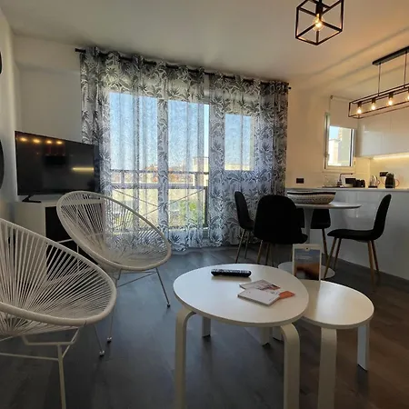 The Black Swan - Hypercentre - Tout Confort Apartment Caen